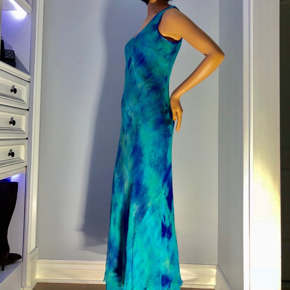 An all occasion silk maxi dress misses -M-
